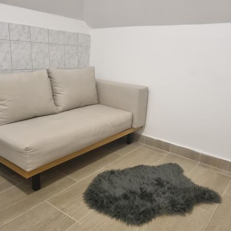 Sosto Apartman Székesfehérvár Buitenkant foto