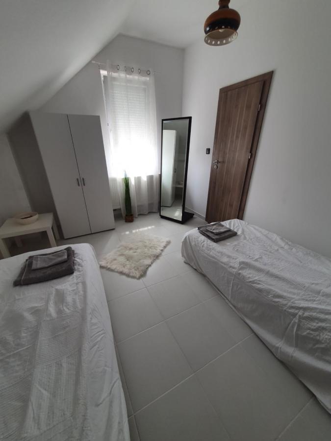 Sosto Apartman Székesfehérvár Buitenkant foto