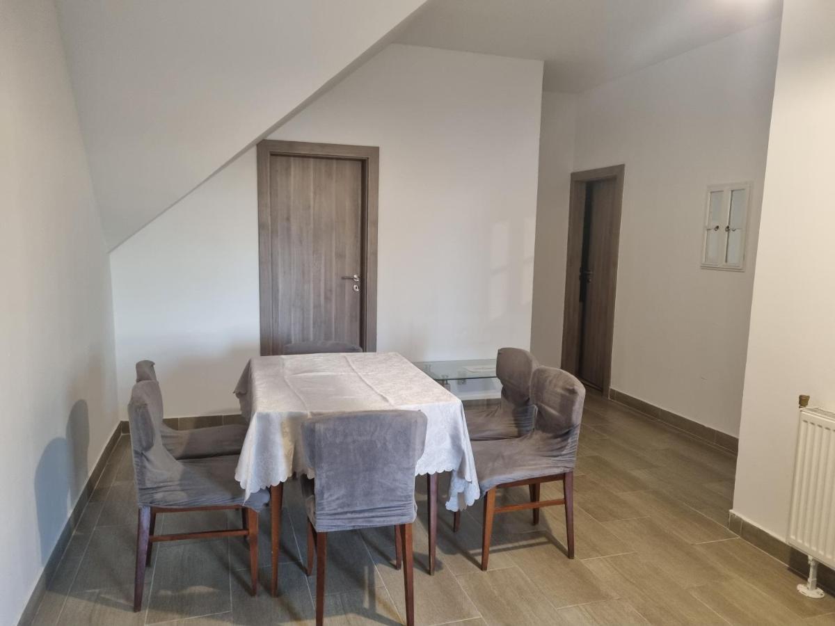 Sosto Apartman Székesfehérvár Buitenkant foto