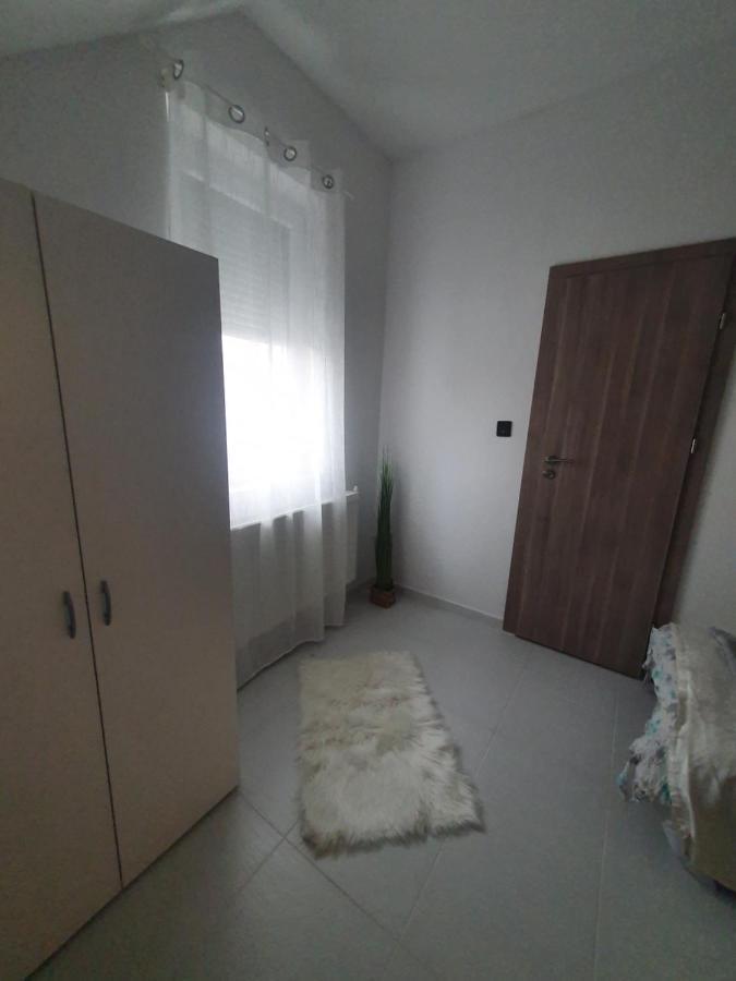 Sosto Apartman Székesfehérvár Buitenkant foto