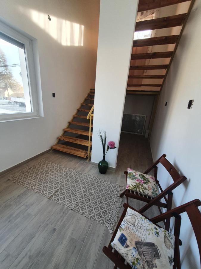 Sosto Apartman Székesfehérvár Buitenkant foto
