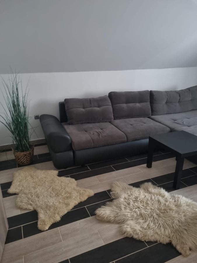 Sosto Apartman Székesfehérvár Buitenkant foto